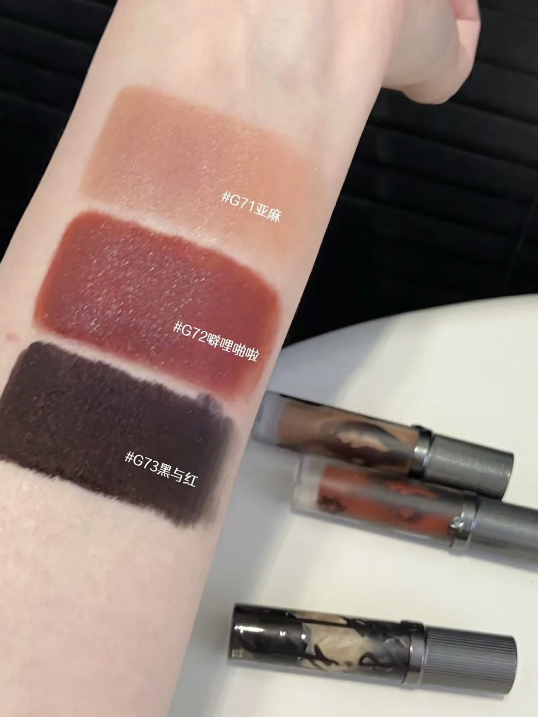 40. Girlcult Lipstick for Plump Lips with Velvet Touch Pics