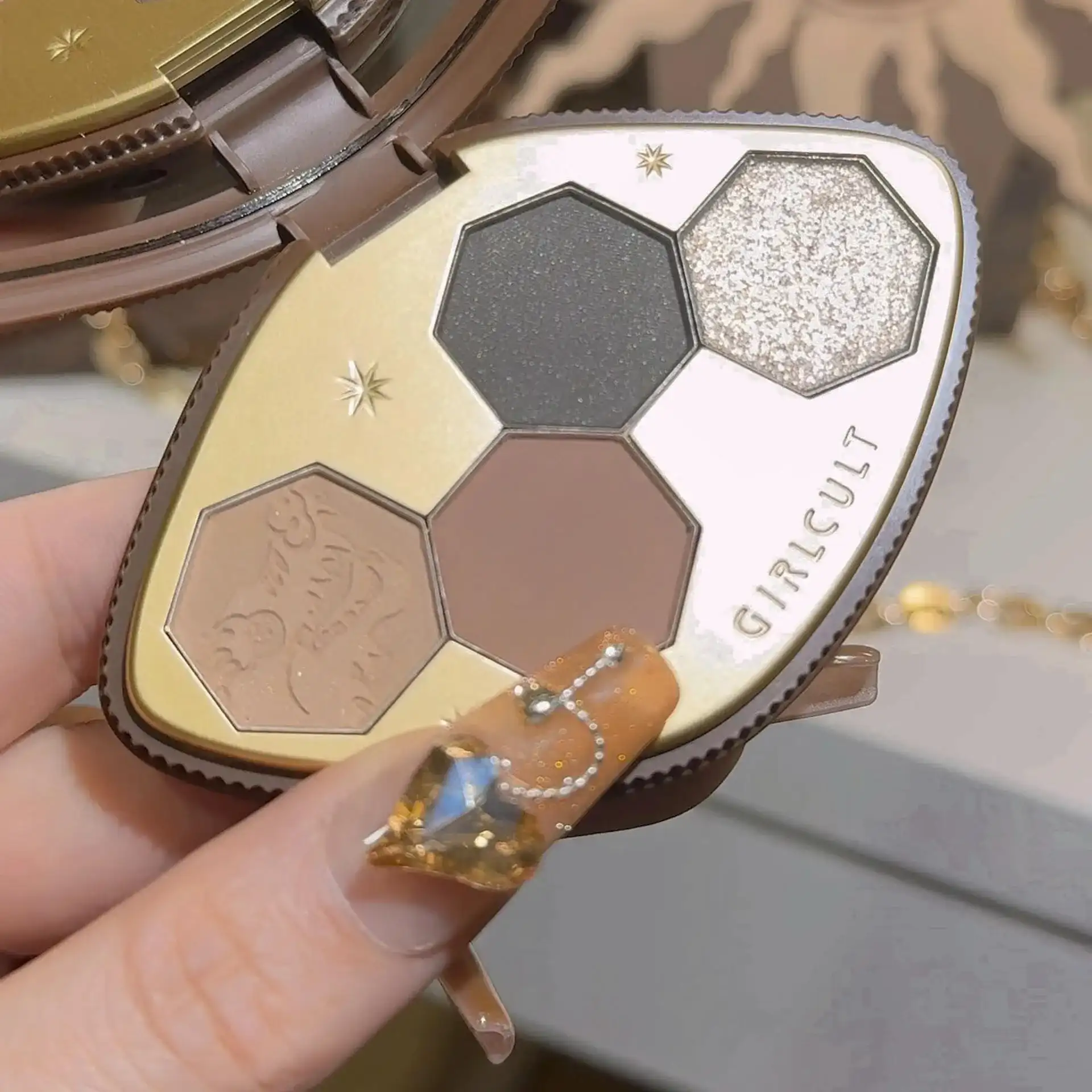 eye makeup ideas with girlcult 4 color palette