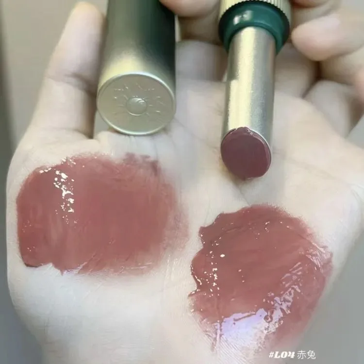 girlcult quick drying lip product for on the go uses images